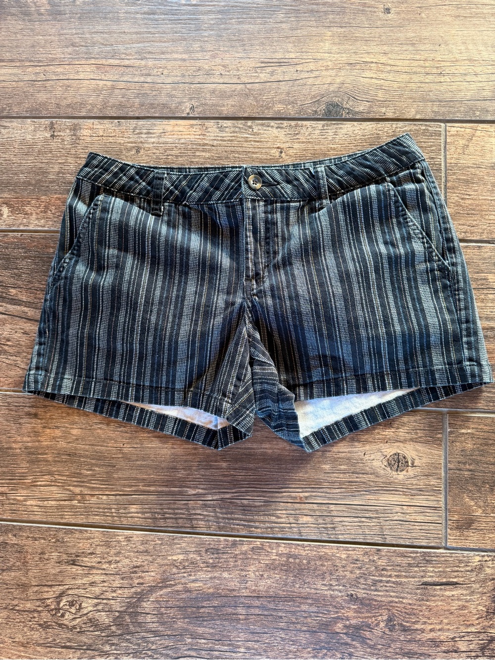 a.n.a Striped Black‎ & Gray Jean Shorts